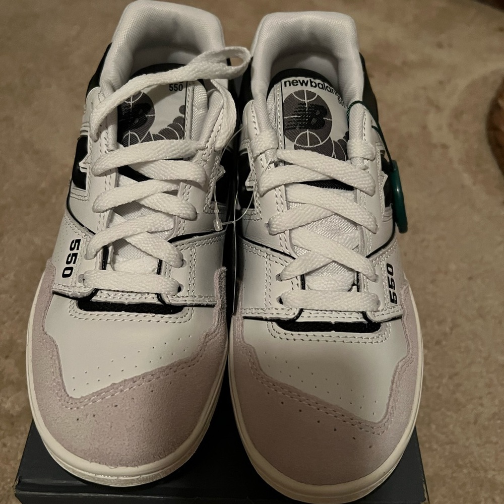 New Balance 550 Sea Salt/Black size 4.5